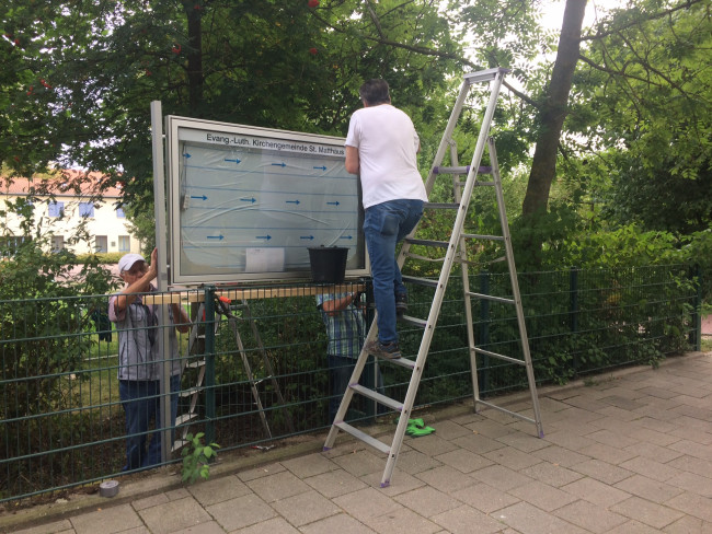 Aufbau neuer Schaukasten