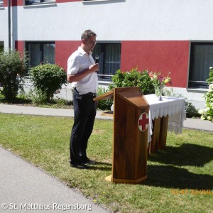 Pfarrer Wagner beim Gottesdienst
